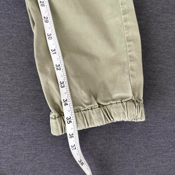 🌻 Cabi Green Traveler Pants #5076 - Picture 9 of 10